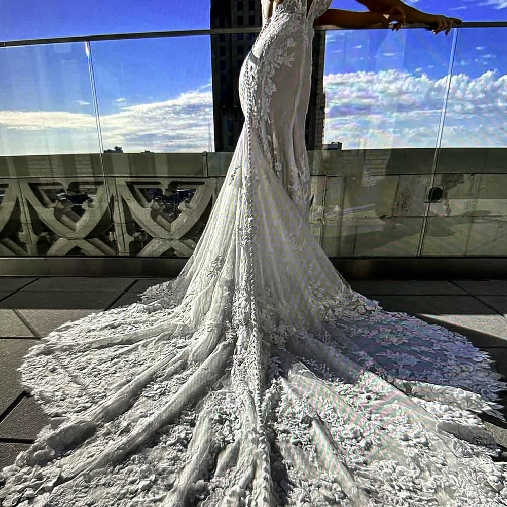 MARTINA LIANA 1305 WEDDING DRESS - Picture 7 of 9